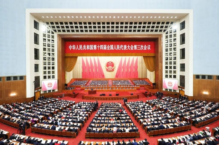 政府工作报告极简版来了！只有800字 